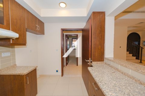3 bedrooms Villa in Dubai, UAE No. 136828 5