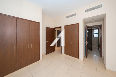 3 bedrooms Villa in Dubai, UAE No. 136828 11