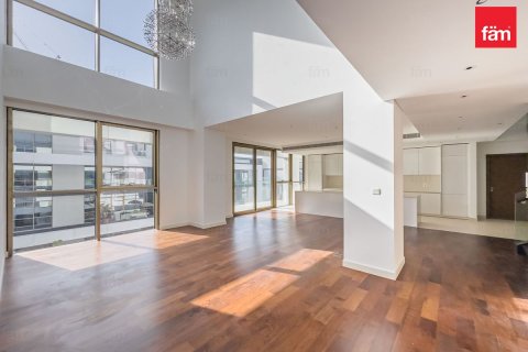 Apartment de 4 dormitorios en City Walk, UAE No. 166642 5