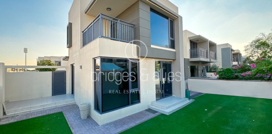 4 bedrooms Villa in Dubai Hills Estate, UAE No. 148175