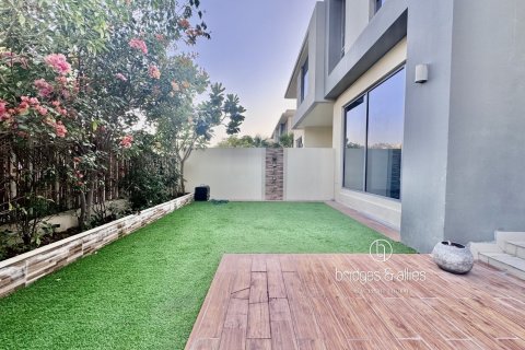 Villa de 4 dormitorios en Dubai Hills Estate, UAE No. 148176 4