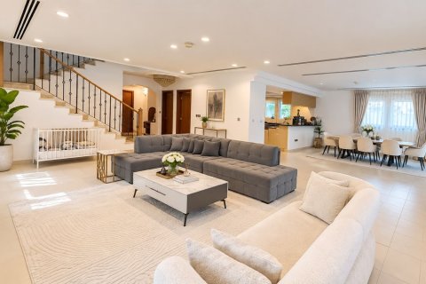 Villa de 5 chambres à Jumeirah Park, UAE No. 208767 3