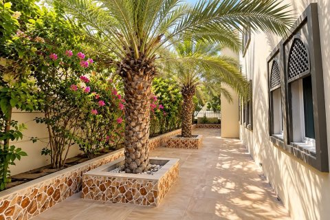 Villa de 5 chambres à Jumeirah Park, UAE No. 208767 18