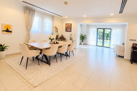 Villa de 5 chambres à Jumeirah Park, UAE No. 208767 6