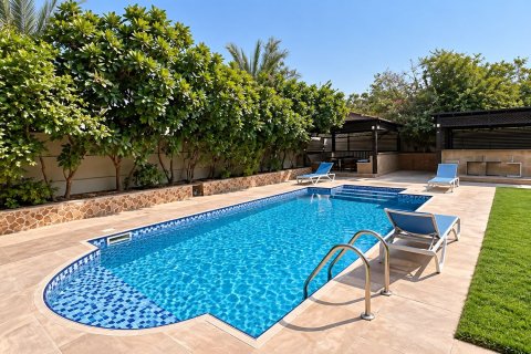 Villa de 5 chambres à Jumeirah Park, UAE No. 208767 19