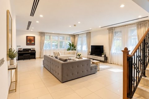 Villa de 5 chambres à Jumeirah Park, UAE No. 208767 4