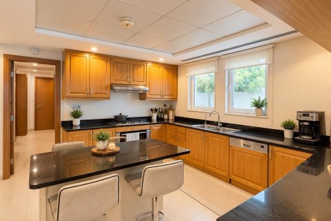 Villa de 5 chambres à Jumeirah Park, UAE No. 208767 9