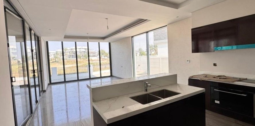 Villa de 7 dormitorios en Dubai, UAE No. 166044
