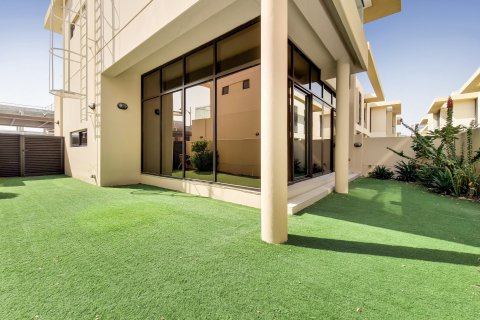 Townhouse de 3 chambres à Rockwood, UAE No. 207564
