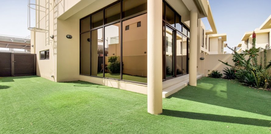 Townhouse de 3 chambres à Rockwood, UAE No. 207564
