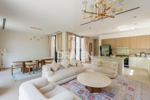 Villa de 4 dormitorios No. 120629 6