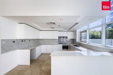 4 غرف نوم شقة  رقم 123412 6