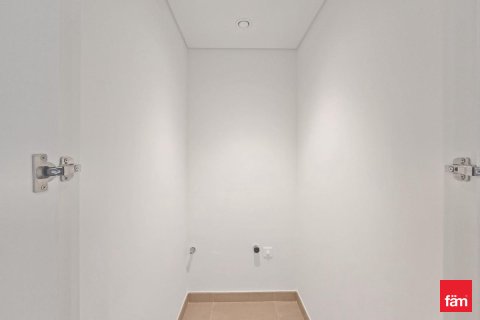 2 bedrooms Apartment in Dubai, UAE No. 165275 9