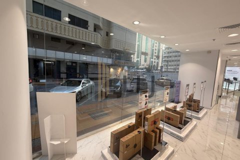 1010مربع، محل تجاري في Hamdan Street, الإمارات العربية المتحدة رقم 102004 13