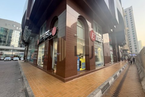 1010مربع، محل تجاري في Hamdan Street, الإمارات العربية المتحدة رقم 102004 4