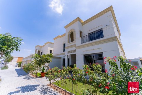 6 bedrooms Villa  No. 111371 2