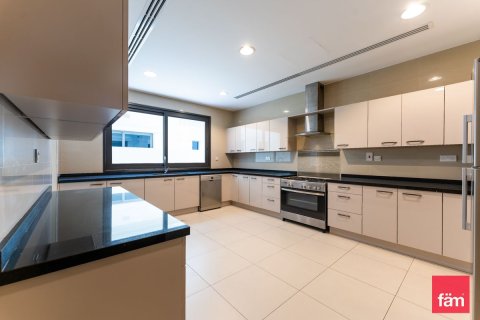 6 bedrooms Villa  No. 111371 16