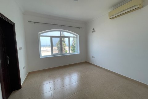 Villa Gemela de 3 dormitorios en Muscat, Oman No. 109220 10