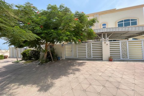 Villa Gemela de 3 dormitorios en Muscat, Oman No. 109220 2