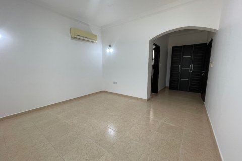 Villa Gemela de 3 dormitorios en Muscat, Oman No. 109220 3