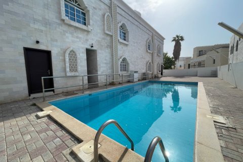 Villa Gemela de 4 dormitorios en Muscat, Oman No. 109221 11