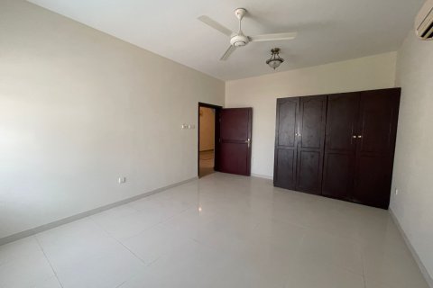 Villa Gemela de 4 dormitorios en Muscat, Oman No. 109221 7