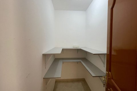 Villa Gemela de 4 dormitorios en Muscat, Oman No. 109222 12
