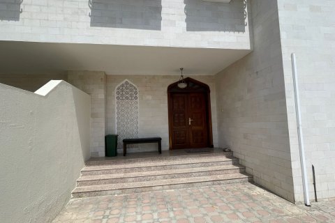 Villa Gemela de 4 dormitorios en Muscat, Oman No. 109222 2