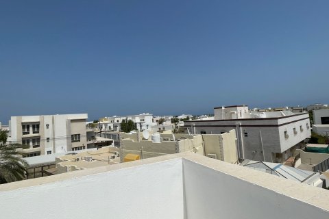 Villa Gemela de 4 dormitorios en Muscat, Oman No. 109222 15