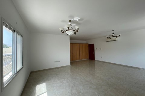 Villa Gemela de 4 dormitorios en Muscat, Oman No. 109222 5