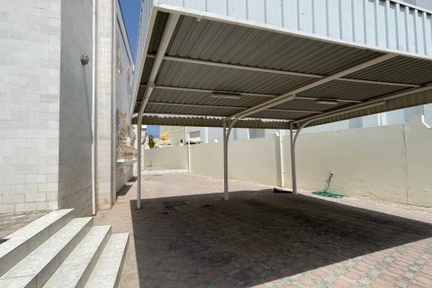 Villa Gemela de 4 dormitorios en Muscat, Oman No. 109222 18