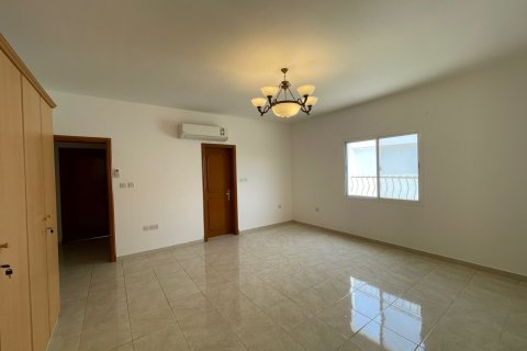 Villa Gemela de 4 dormitorios en Muscat, Oman No. 109222 7