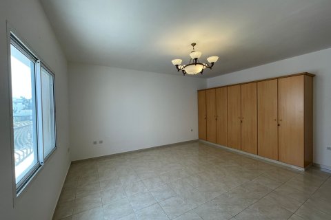 Villa Gemela de 4 dormitorios en Muscat, Oman No. 109222 4