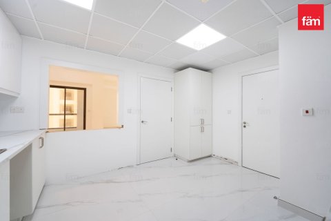 3 bedrooms Apartment in Dubai, UAE No. 210888 10