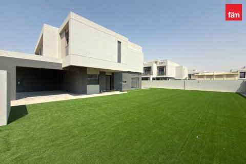 4 bedrooms Villa in Dubai, UAE No. 210893