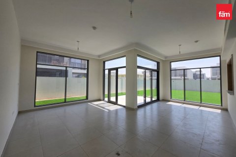 4 bedrooms Villa in Dubai, UAE No. 210893 3