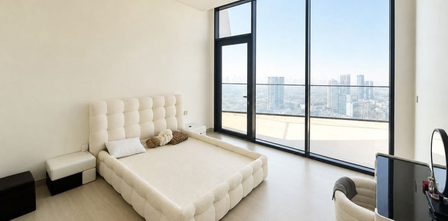 2 bedrooms Apartment in Dubai, UAE No. 198574