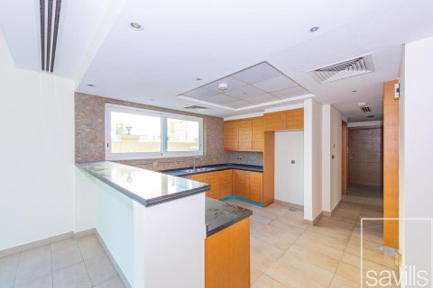 4 غرف نوم فيلا في Jumeirah Park, الإمارات العربية المتحدة رقم 194577 15