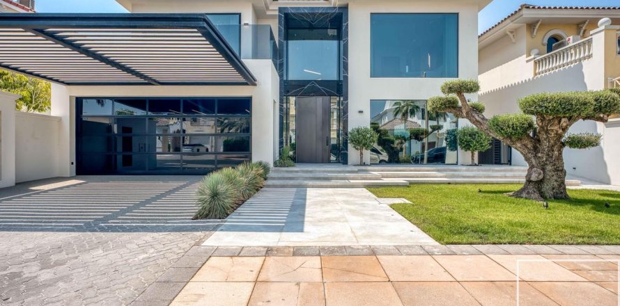 5 bedrooms Villa in Garden Homes, UAE No. 194580