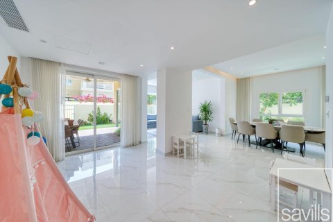 3 bedrooms Villa in The Lakes, UAE No. 194579 17