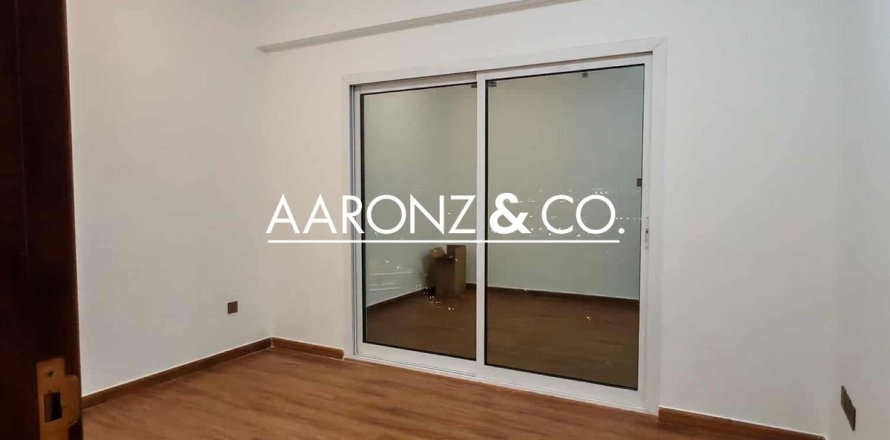 Квартира с 3 спальнями в Джумейра Лейк Тауэрс, ОАЭ №149153