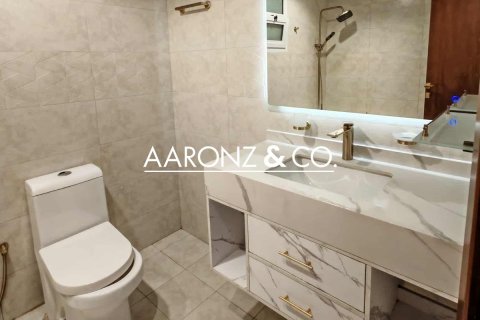 Квартира с 3 спальнями в Джумейра Лейк Тауэрс, ОАЭ №149153 6