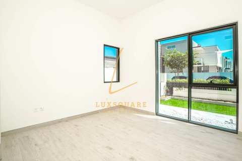 Villa de 5 dormitorios en Al Furjan, UAE No. 149149 11