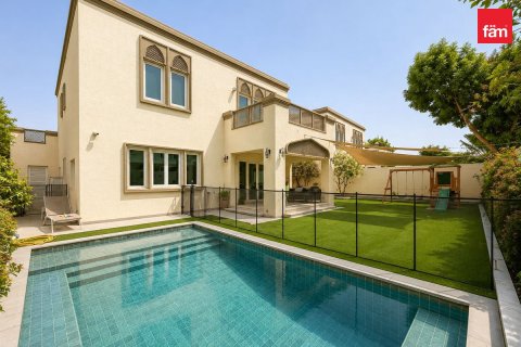 3 bedrooms Villa in Jumeirah Park, UAE No. 205380