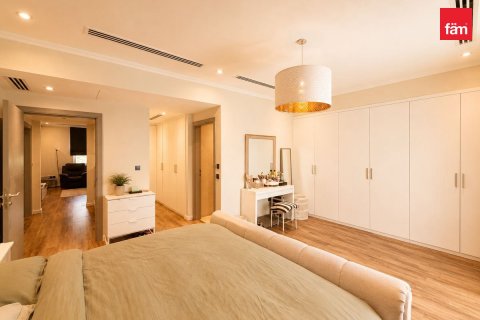 3 bedrooms Villa in Jumeirah Park, UAE No. 205380 12