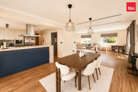 3 bedrooms Villa in Jumeirah Park, UAE No. 205380 4