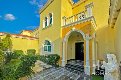 Villa de 4 dormitorios en Legacy, UAE No. 173841 25