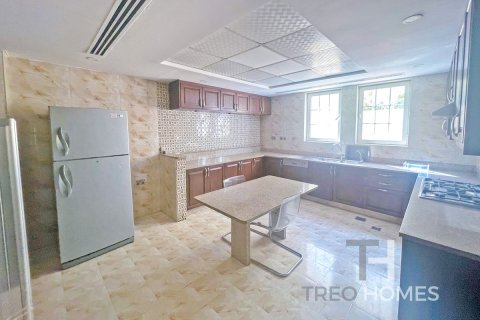 Villa de 4 dormitorios en Legacy, UAE No. 173841 5