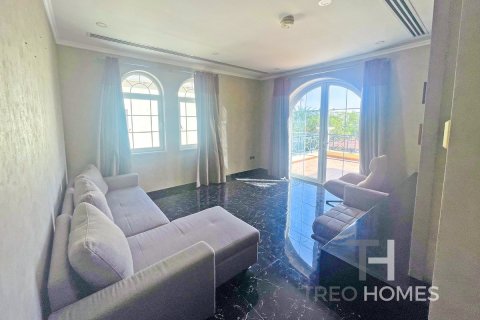 Villa de 4 dormitorios en Legacy, UAE No. 173841 8