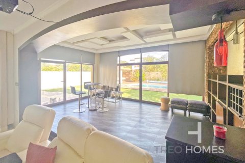 Villa de 4 dormitorios en Legacy, UAE No. 173841 12